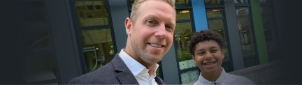 Voor één dag een nieuwe baas – Noël als directeur!